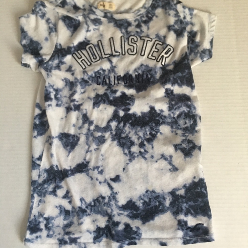 Women’s Hollister tye-dye shirt!